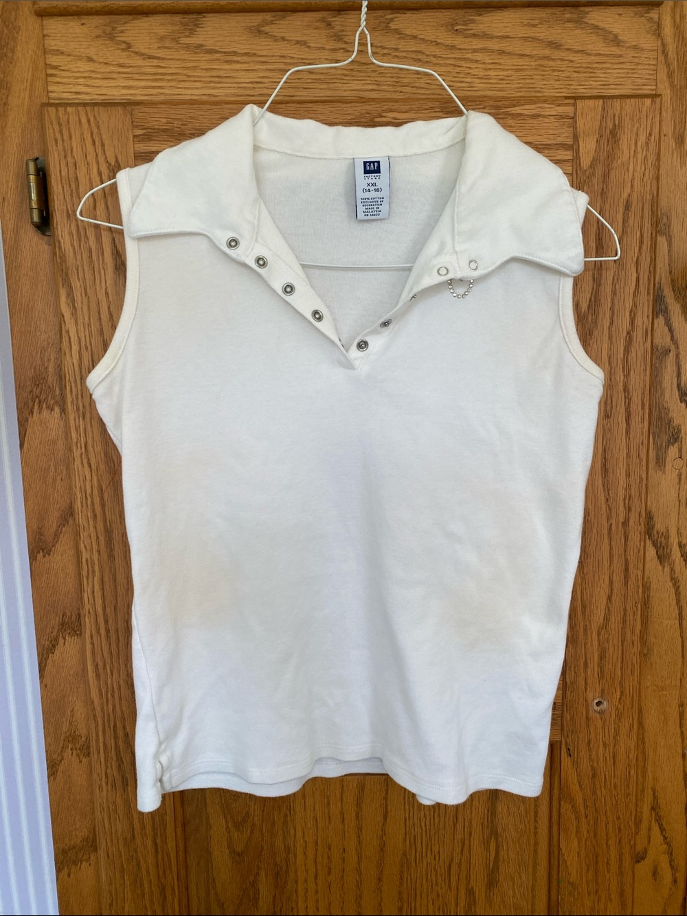 GAP Off-White Sleeveless Snap-Collar Tank Top